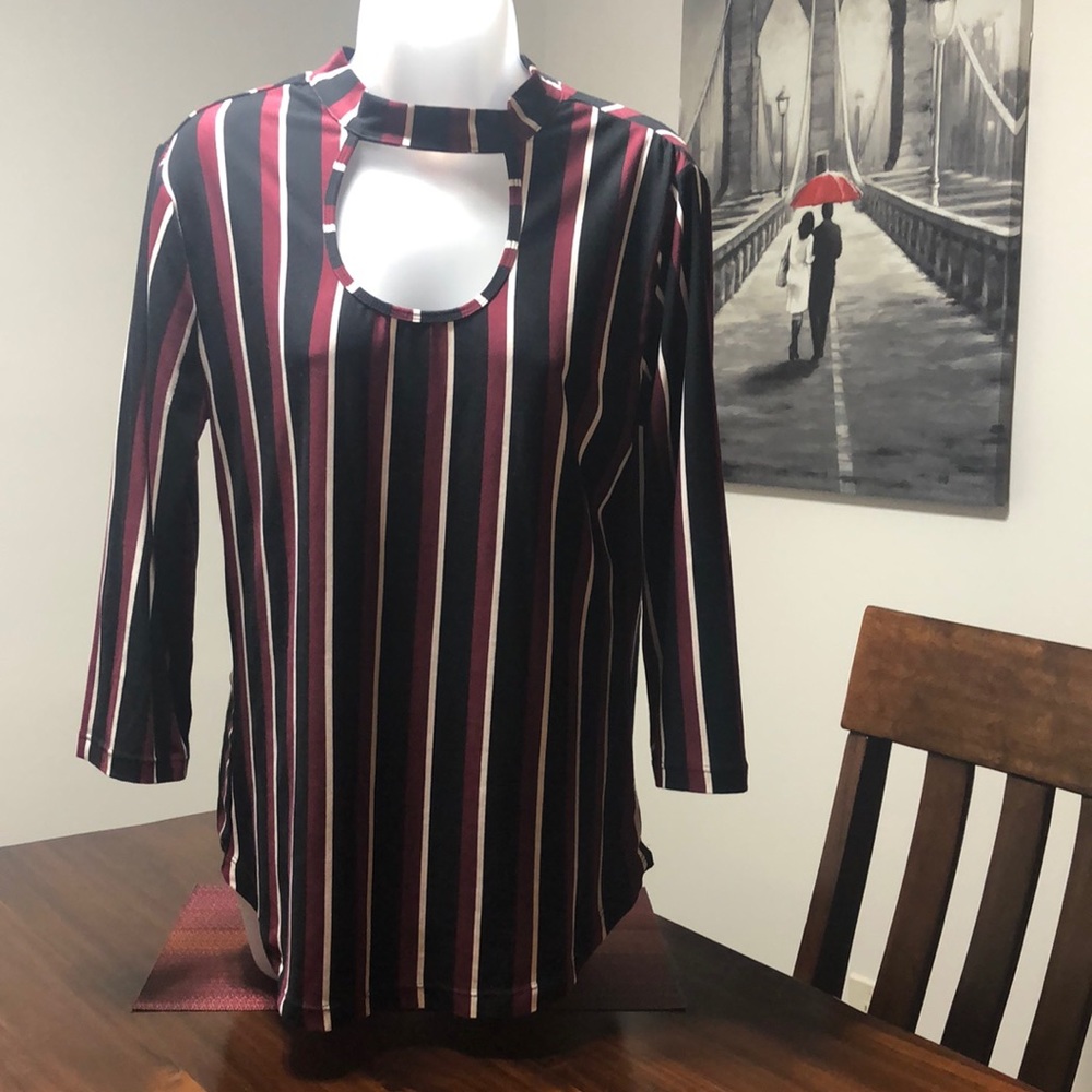 3/4 sleeve stripe top.